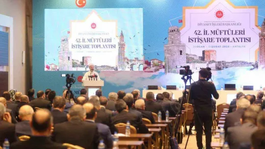 Diyanet İşleri Başkanı Erbaş: 'İslam'a yapılan saldırılara karşı savunmayı son nefesimize kadar sürdüreceğiz'