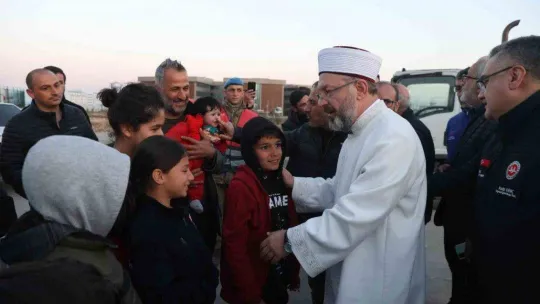 Diyanet İşleri Başkanı Erbaş, Adıyaman'da ziyaretlerde bulundu