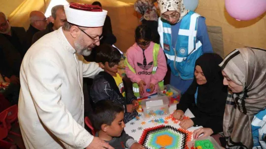Diyanet İşleri Başkanı Erbaş, Adıyaman'da ziyaretlerde bulundu