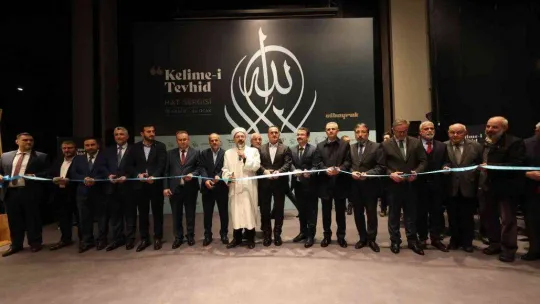 Diyanet İşleri Başkanı Erbaş, İstanbul'da 'Kelime-i Tevhid Hat Eserleri Sergisi'ni açtı