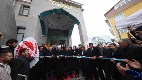 Diyanet İşleri Başkanı Erbaş, Kırşehir'de Hacı Adem Bircan Camii'nin açılışına katıldı
