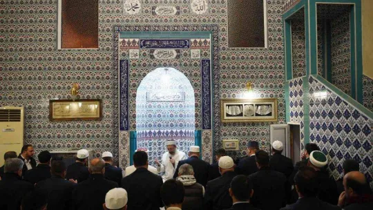 Diyanet İşleri Başkanı Erbaş, Varnalı Müslümanlarla bir araya geldi