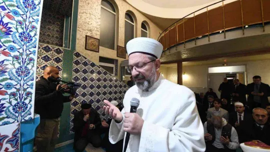 Diyanet İşleri Başkanı Erbaş, Varnalı Müslümanlarla bir araya geldi
