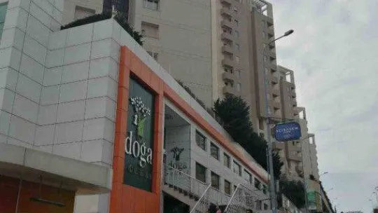 Doğa Koleji velileri 'okullarının depreme dayanıksız olduğu'nu iddia etti