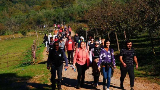 Doğa tutkunları sonbaharın her tonunu keşfetti