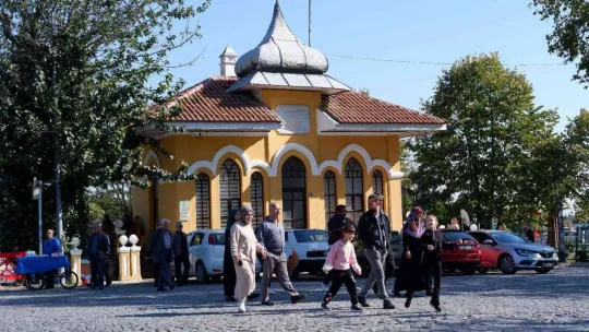 Doğu'da kar, Batı'da bahar, hem güneşin hem sonbaharın keyfini doyasıya yaşadılar