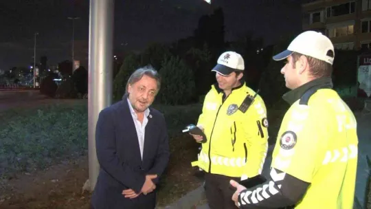 Doğum gününde alkolün dozunu kaçırınca ehliyetinden oldu