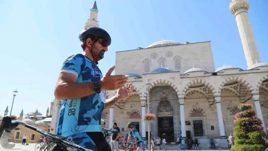 Doğuştan 2 bacağı olmayan, sporcu Şehit Ömer Halisdemir anısına pedal çevirdi