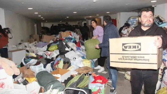 Döşemealtı depremzedeler için tek yürek oldu