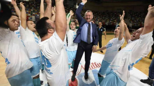 Down Sendromlular Futsal Türkiye Kupası'nda mutlu sona Bağcılar ulaştı