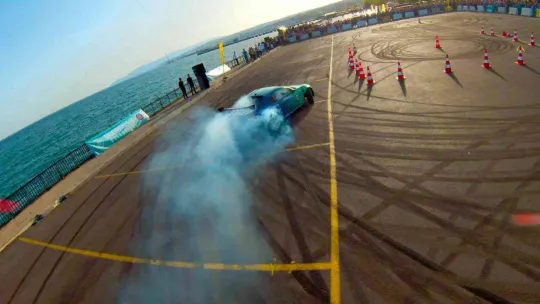 Drift gösterisi nefesleri kesti, heyecan dolu anlar FPV dron ile görüntülendi