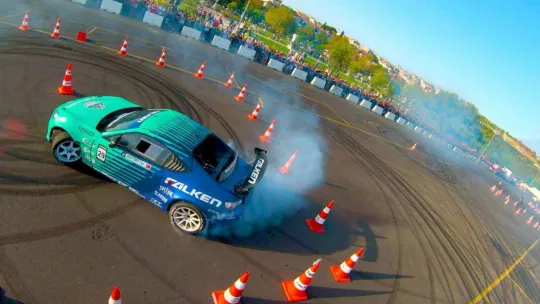 Drift gösterisi nefesleri kesti, heyecan dolu anlar FPV dron ile görüntülendi