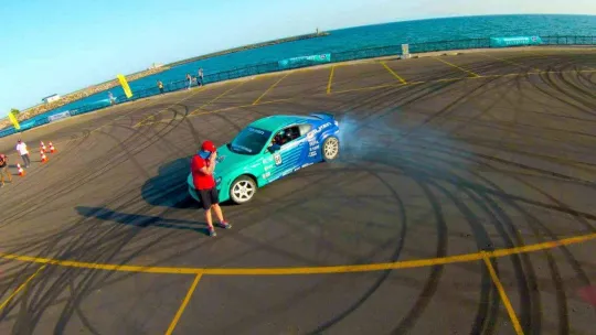 Drift gösterisi nefesleri kesti, heyecan dolu anlar FPV dron ile görüntülendi