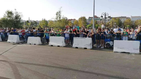 Drift gösterisi nefesleri kesti, heyecan dolu anlar FPV dron ile görüntülendi