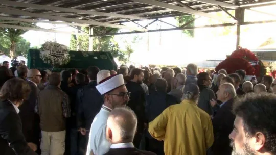 Duayen gazeteci Halit Kıvanç son yolculuğuna uğurlandı