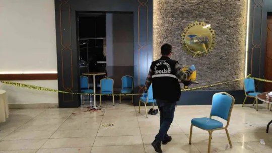 Düğünde yeğenine kurşun yağdırdı