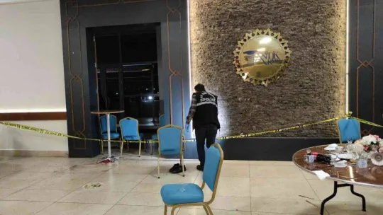 Düğünde yeğenine kurşun yağdırdı