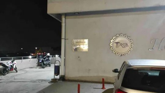 Düğünde yeğenine kurşun yağdırdı