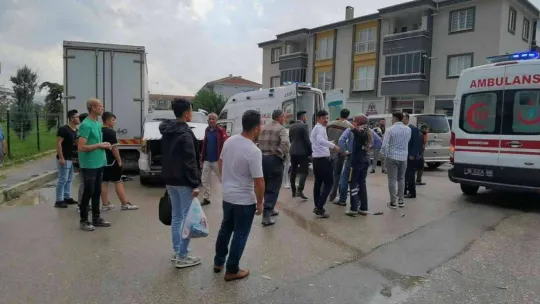 Düğüne gidenlerin bulunduğu araç otomobille çarpıştı: 5 yaralı