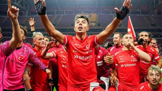 Dünya Kupası, Ampute Futbol Milli Takımı'nın ellerinde yükseldi