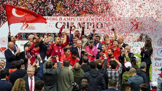 Dünya Kupası, Ampute Futbol Milli Takımı'nın ellerinde yükseldi