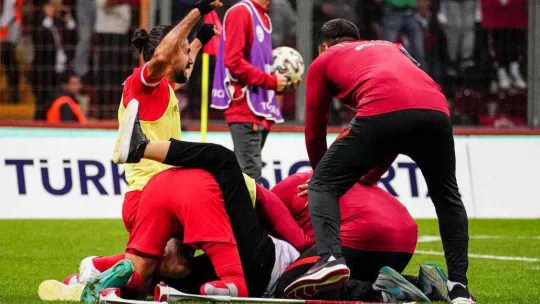 Dünya Kupası, Ampute Futbol Milli Takımı'nın ellerinde yükseldi