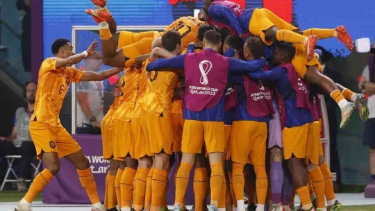 Dünya Kupası'nda ilk çeyrek finalist Hollanda