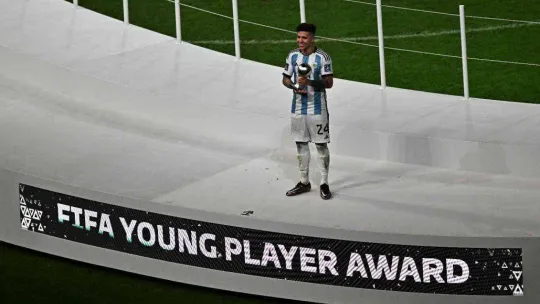 Dünya Kupası'nın en iyileri ödüllerini aldı