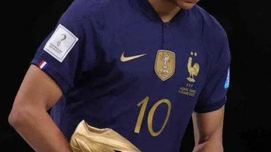 Dünya Kupası'nın en iyileri ödüllerini aldı