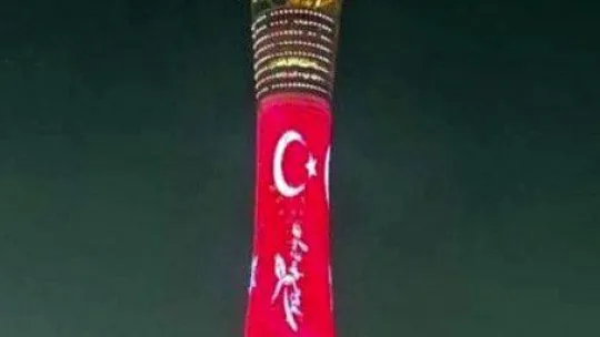 Dünya Kupası'nın yapıldığı Katar'da her yer Türk bayrağı