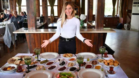 Dünya rekortmeni, Balıkesir kahvaltısıyla tanıştı