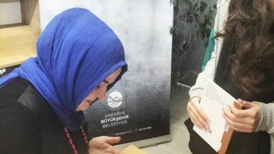 Dünya şairleri liselerde şiiri konuştu