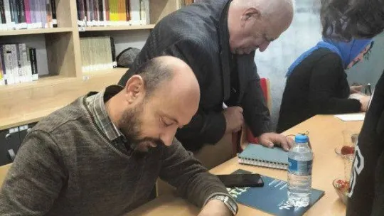 Dünya şairleri liselerde şiiri konuştu