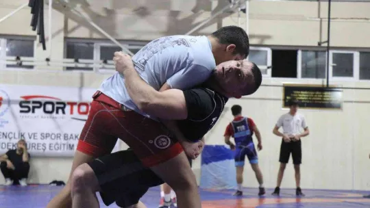 Dünya şampiyonluğu için her gün kilometrelerce yol kat etti