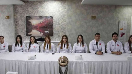 Dünya şampiyonu Golbol Kadın Milli Takımı, basın toplantısında bir araya geldi