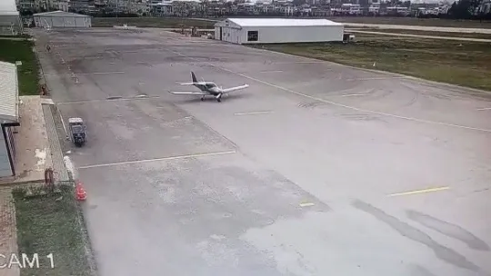 Düşen uçağın havalimanındaki son görüntüsü ortaya çıktı