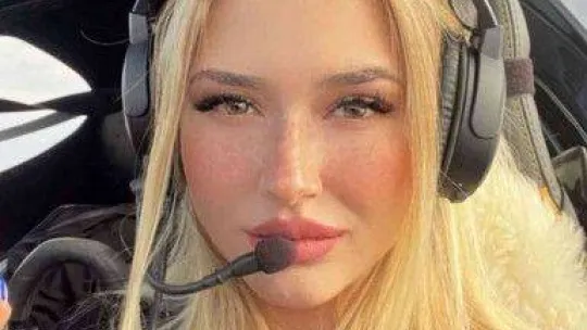 Düşen uçakta hayatını kaybeden Burcu Sağlam son yolculuğuna uğurlandı