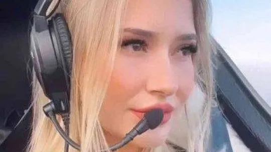 Düşen uçakta hayatını kaybeden Burcu Sağlam son yolculuğuna uğurlandı