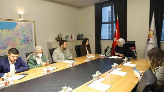 (Düzeltme) Lise eğitimleri yarım kalmış kadınlar için kayıt yenileme işlemi 14 Ekim'de sona eriyor