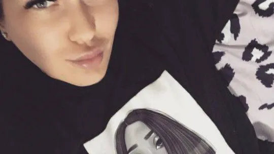 E-5 Karayolu'nda taksici dehşeti kamerada: Hava almak için camı açan kadına saldırdı