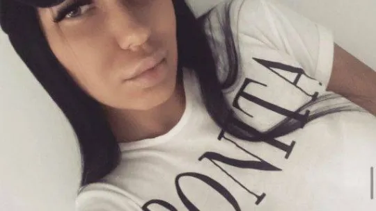 E-5 Karayolu'nda taksici dehşeti kamerada: Hava almak için camı açan kadına saldırdı