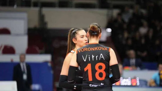 Eczacıbaşı Dynavit, grup etabını birinci tamamladı