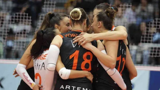 Eczacıbaşı Dynavit'in CEV Şampiyonlar Ligi maçları şifresiz Red Bull TV'de