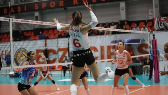 Eczacıbaşı Dynavit, ligde 3'te 3 yaptı