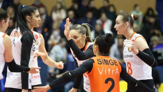 Eczacıbaşı Dynavit, Romanya'dan galibiyetle dönüyor