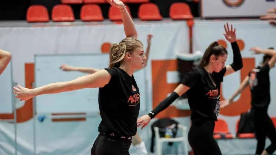 Eczacıbaşı Dynavit, THY ile karşılaşıyor