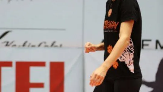 Eczacıbaşı Dynavit, Vakıfbank'ı konuk ediyor