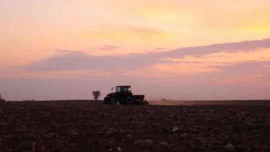 Edirne çiftçisi tarlalarda buğday ekimi mesaisini tamamladı