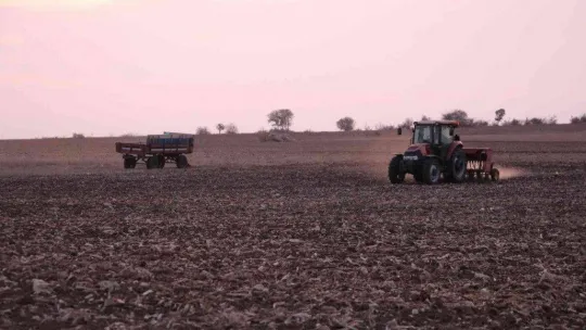 Edirne çiftçisi tarlalarda buğday ekimi mesaisini tamamladı