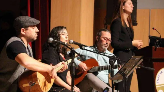 Edirne'de 'Aşık Veysel'i Anma Gecesi' düzenlendi